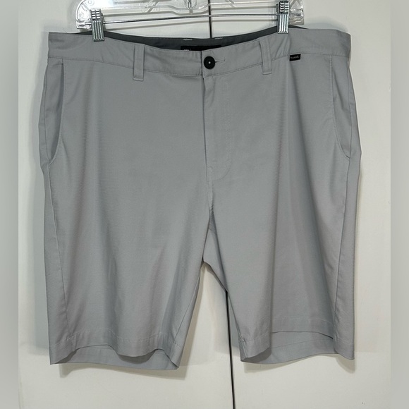 Travis Mathew Men Size 38 Lightweight Golf Athletic Casual Gray Shorts pockets - Picture 1 of 13